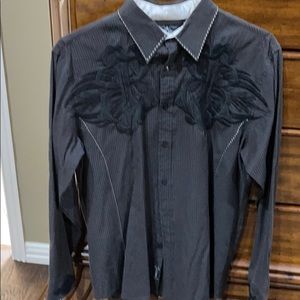 Men’s Roar Button Up